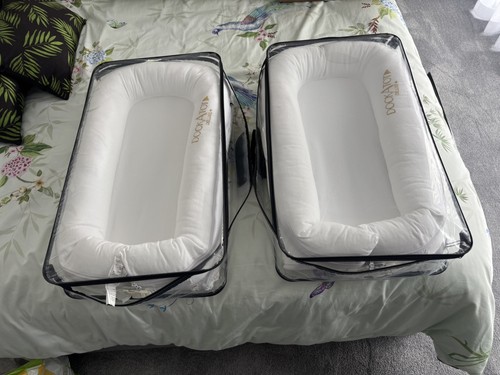 Two dock tot - tot, one